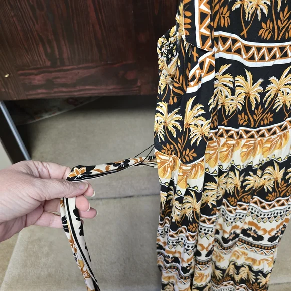 Avenue Black and Gold Patterned Sleeveless Dress - Picture 2 of 5